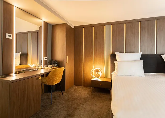 Superior King Room