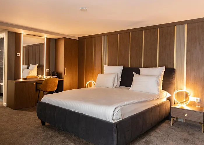 Superior King Room
